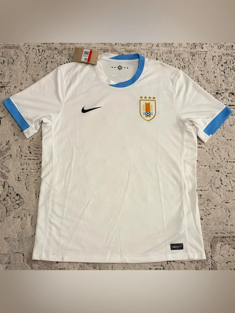 Nike Authentic Uruguay National Team 2024/25 Soccer IM8582-100 Jersey Men’s Sz L